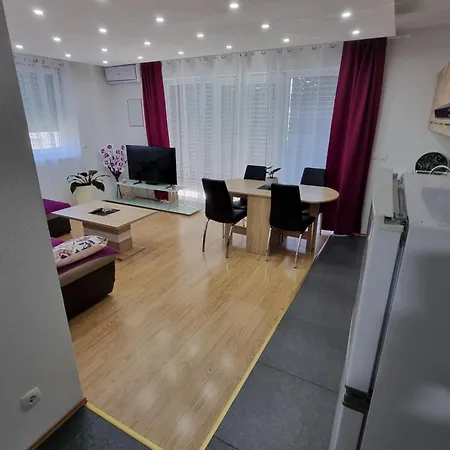 Muric Apartman 6 Apartment